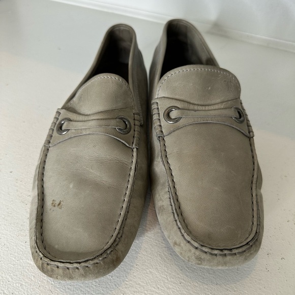 Tod’s Taupe Classic Leather Quiet Luxury Preppy Gommino Loafers –Size 8 (US 9.5) - Picture 2 of 10